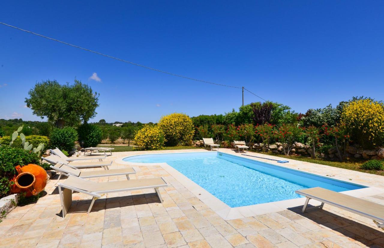Terra Sessana Ville E Trullo Con Piscina Privata Остуни Екстериор снимка