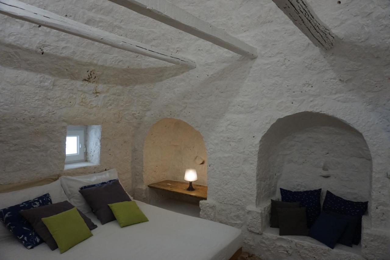 Terra Sessana Ville E Trullo Con Piscina Privata Остуни Екстериор снимка