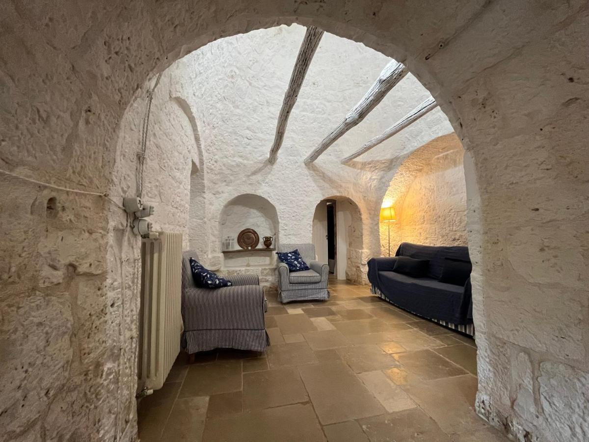Terra Sessana Ville E Trullo Con Piscina Privata Остуни Екстериор снимка