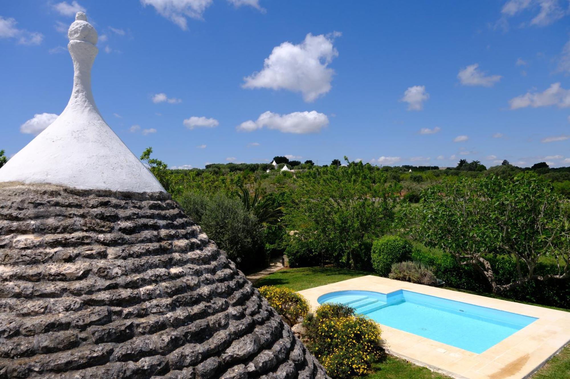 Terra Sessana Ville E Trullo Con Piscina Privata Остуни Екстериор снимка