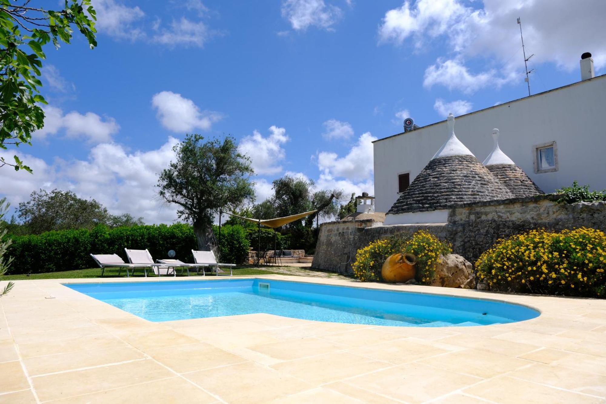 Terra Sessana Ville E Trullo Con Piscina Privata Остуни Екстериор снимка
