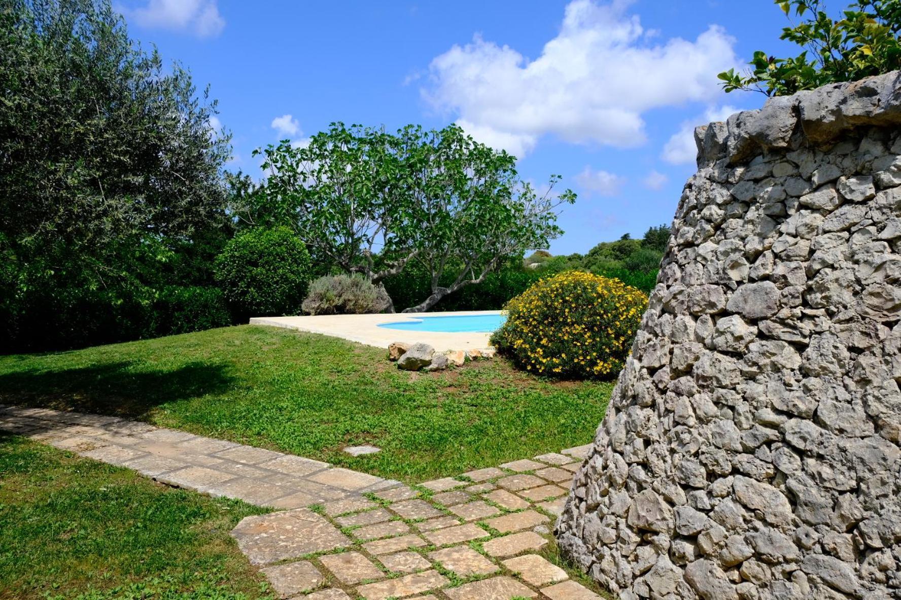 Terra Sessana Ville E Trullo Con Piscina Privata Остуни Екстериор снимка