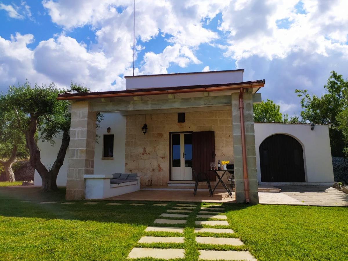 Terra Sessana Ville E Trullo Con Piscina Privata Остуни Екстериор снимка